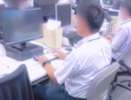 学校教諭の職場体験研修の受け入れの様子2